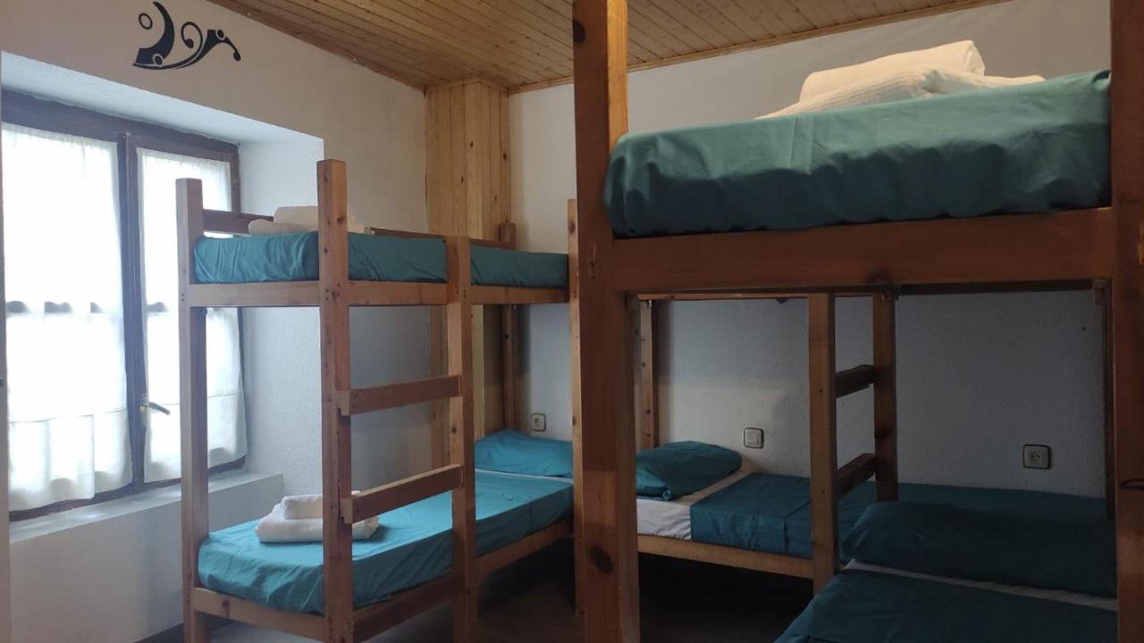 Albergue Triton - Villanúa Екстериор снимка