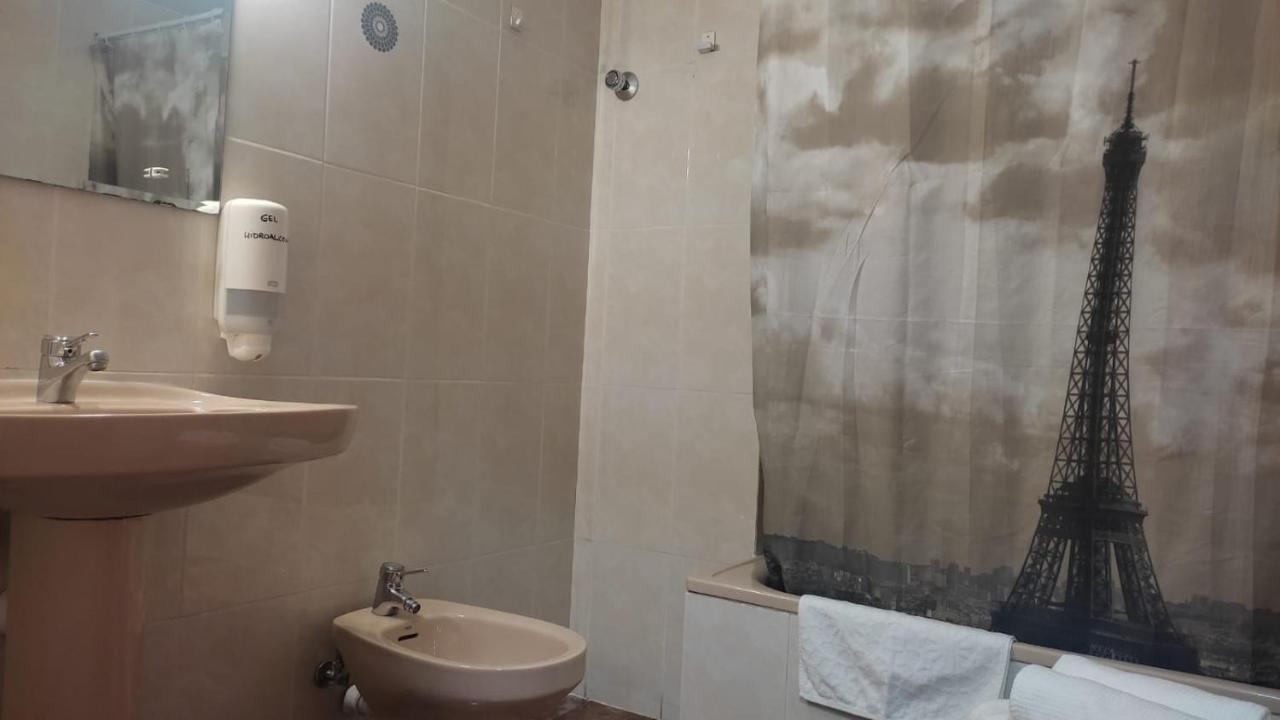 Albergue Triton - Villanúa Екстериор снимка